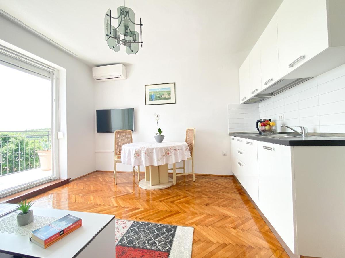 Apartment Centener 로비니 외부 사진