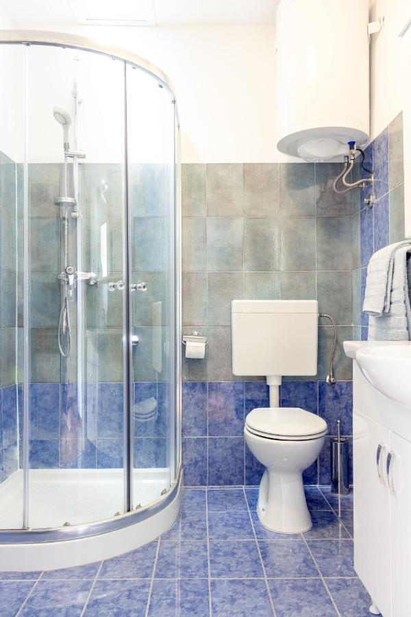 Apartment Centener 로비니 외부 사진