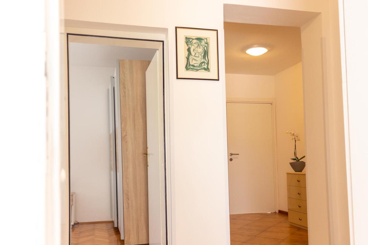 Apartment Centener 로비니 외부 사진