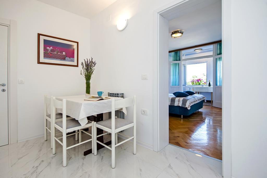 Apartment Centener 로비니 외부 사진